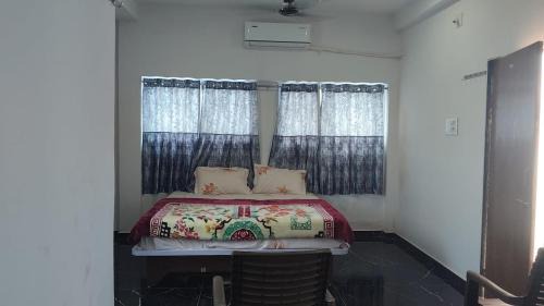 Rajpipla House | Tourist budget villa