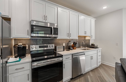 Church Hill Apartment | Tourist Home of Richmond 1 Bedroom Apartment - Church Hill North TH01
