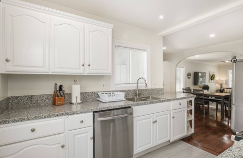 Fresno House | Tower District Sanctuary - Clean and Functional