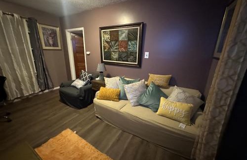 Niagara Falls Apartment | Tower of Little Italy
