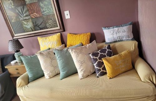 Niagara Falls Apartment | Tower Of Little Italy