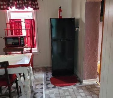 Niagara Falls Apartment | Tower Of Little Italy