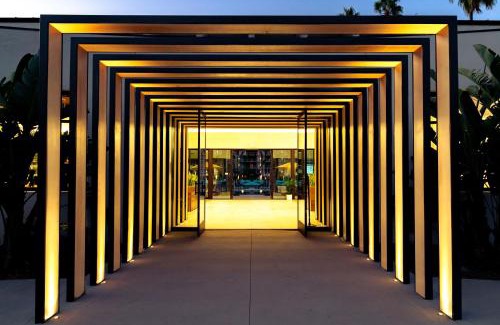 Mission Valley West Hotel | Town and Country San Diego
