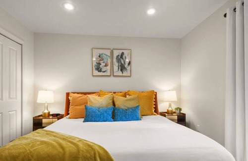 Mid City South House | Town Center Stylish Apartment|Gated Yard|New!
