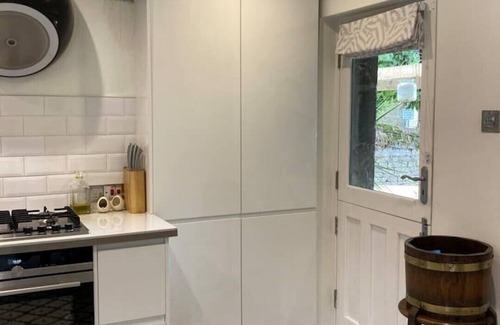 Great Casterton House | Town & country
