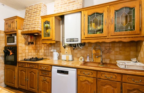 Terrasson-la-Villedieu House | Town house not overlooked in the historic center