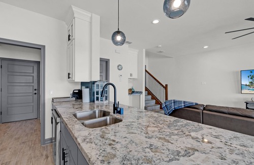 Laguna Vista House | Town House On The Bay