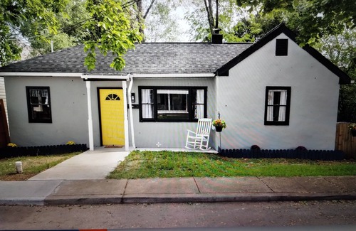 Front Royal House | Town Located Walkable Hiking Arcade & Firepit