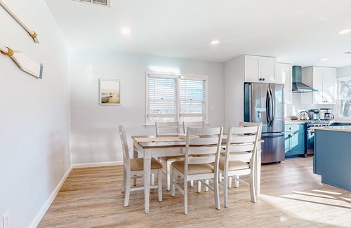 South Bethany Harbor House | Town of South Bethany renovated canal-front home with private dock & firepit