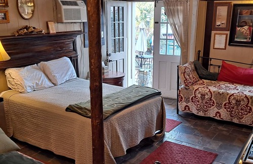Harpers Ferry Hotel | Town's Inn