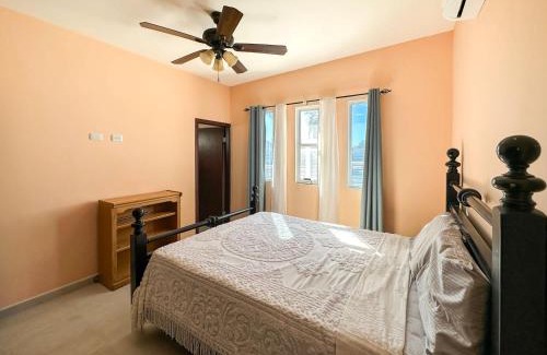 Centro House | Town & Shore Escape 3BR Haven