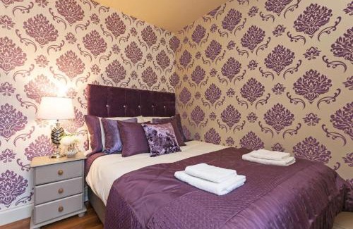 Galway City Centre Apartment | Town Square Townhouse - Best Location in Galway