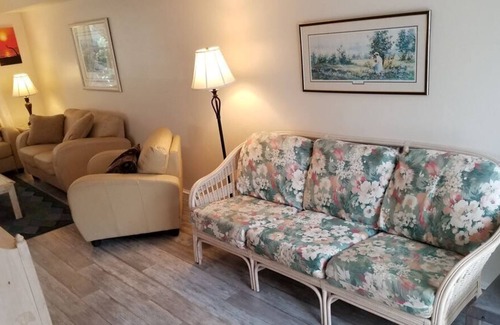 Town Bank House | Townbank Pet Friendly Home!