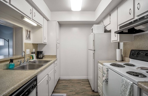 Houston Apartment | Towne Plaza Apartments #114 in the Galleria Area