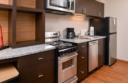 West Ashley Hotel | TownePlace Suites by Marriott Charleston-West Ashley