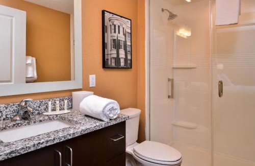 West Ashley Hotel | TownePlace Suites by Marriott Charleston-West Ashley