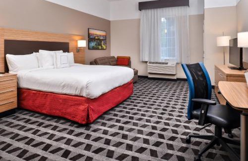 West Ashley Hotel | TownePlace Suites by Marriott Charleston-West Ashley