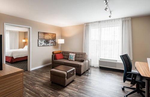 Cleveland Hotel | TownePlace Suites by Marriott Cleveland