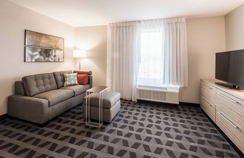 Cleveland Hotel | TownePlace Suites by Marriott Cleveland