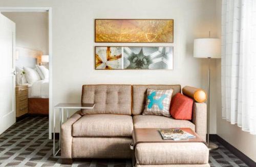 Canton Hotel | TownePlace Suites by MarriottDetroit Canton