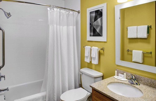 Raisin Hotel | TownePlace Suites by Marriott Fresno