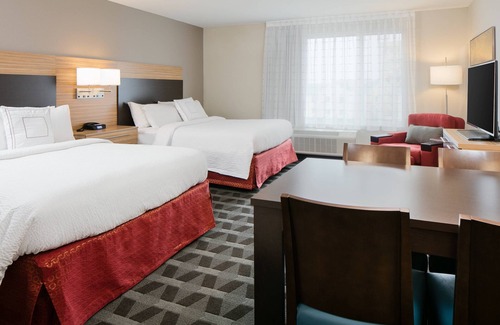 Waldron Hotel | Towneplace Suites Kansas City Airport