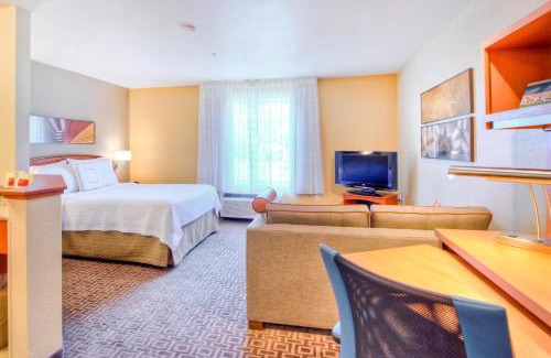 Cary Hotel | TownePlace Suites Raleigh Cary/Weston Parkway