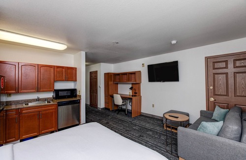 Northwest Colorado Springs Hotel | TownePlace Suites Colorado Springs Garden of the Gods