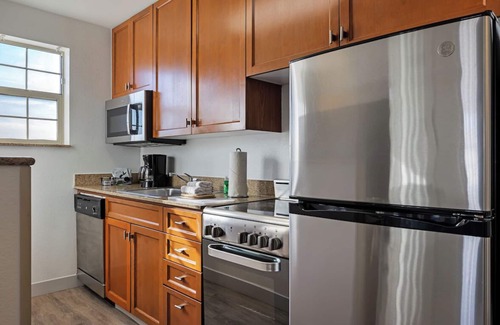 Rancho Cucamonga Hotel | TownePlace Suites by Marriott Ontario Airport