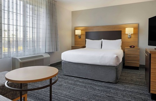 Rancho Cucamonga Hotel | TownePlace Suites by Marriott Ontario Airport