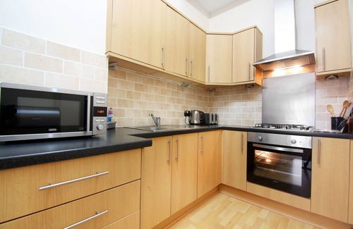 Paisley Apartment | Townhead Apartments, Nr Glasgow Airport
