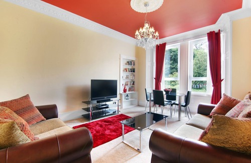 Paisley Apartment | Townhead Gallery Apartments, Nr Glasgow Int Airport
