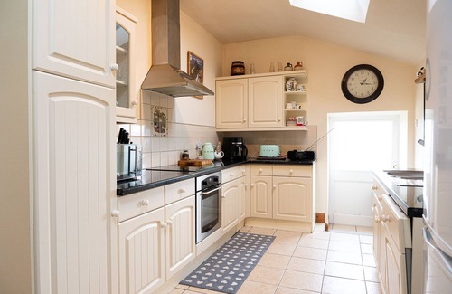 Thornhill Cottage | Townhead Mill - a cottage that sleeps 6 guests in 3 bedrooms