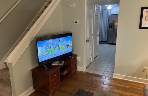 West Ashley House | Townhome 4 miles to Downtown Charleston