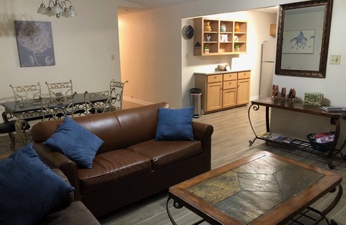 West San Antonio House | Townhome near Lackland AFB for BMT and Sea World