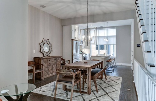 East End - Valley Street House | Townhome with Large Rooftop Terrace