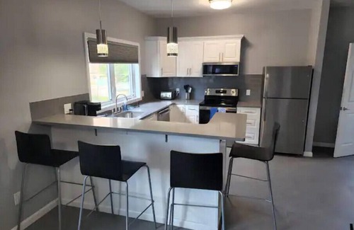 Downtown Niagara Falls House | Townhomes at the Falls - 312 C lower - Buffalo Aven2 Blocks from the Falls!