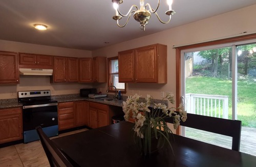 Central Business District House | Townhouse 3BR/1.5BA near Umass memorial Hospital