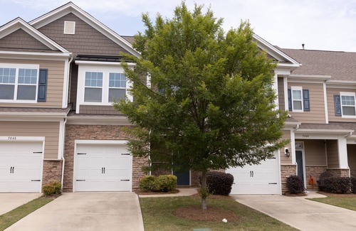 Davis Lake - Eastfield House | Townhouse in Charlotte