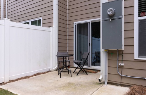 Davis Lake - Eastfield House | Townhouse in Charlotte