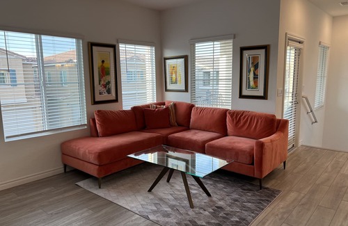 Henderson Condo | Townhouse in Gated Community