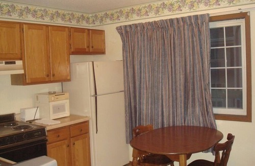 West Omaha Hotel | Townhouse Inn & Suites