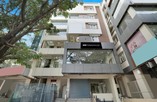 Lakshminarayana Pura Hotel | Townhouse RedMoon Suites