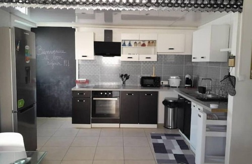 Saint-Louis House | Townhouse with 3 air-conditioned bedrooms and swimming pool