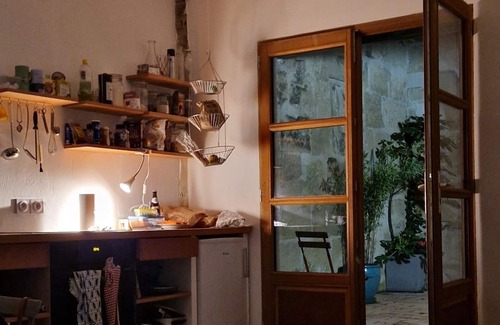 Sommieres House | Townhouse with garden courtyard