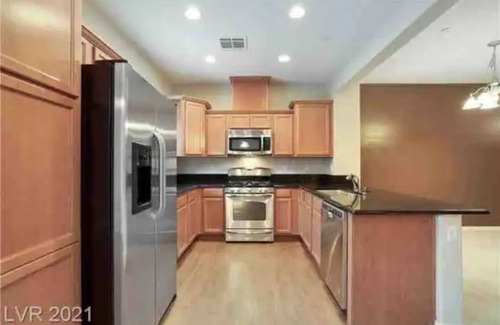 North Las Vegas House | Townhouse with 3 bedrooms and 2.5 bathrooms.