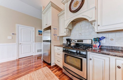 Townsend's Inlet House | Townsends Inlet Beachblock - 9 unit private community with a shared POOL!