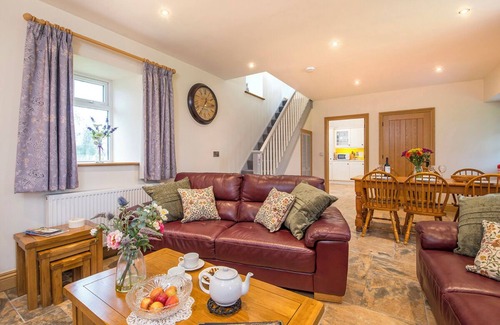 Tan-y-groes Cottage | Towy, Holiday Cottage Penwern Fach, Cenarth, Sleeps 6, 3 bedrooms, bathrooms
