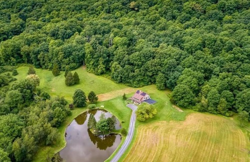 Saugerties House | Toymaker Farmhouse: Bright Private Oasis in Saugerties w/ Fishing Pond