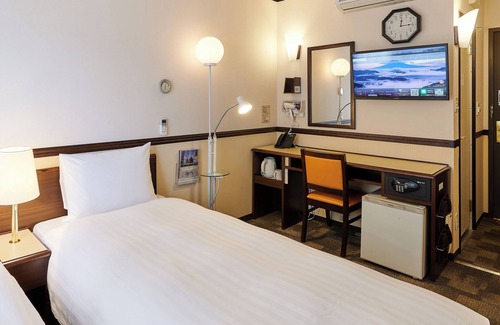 Toyonaka Hotel | Toyoko Inn Osaka Itami Kuko